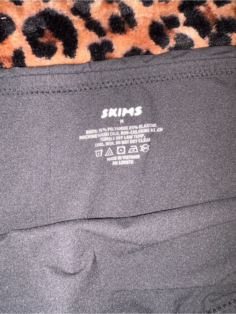 Skims Black Maxi Skirt - Zipper feature in the back - Picture 4 of 4